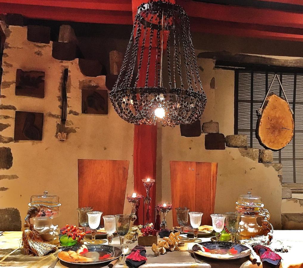 Chateau De La Chasse-Guerre Bed & Breakfast Hardanges Luaran gambar
