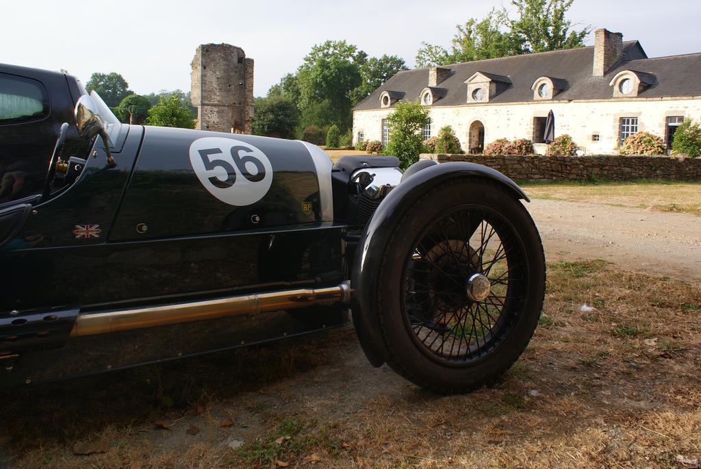 Chateau De La Chasse-Guerre Bed & Breakfast Hardanges Luaran gambar