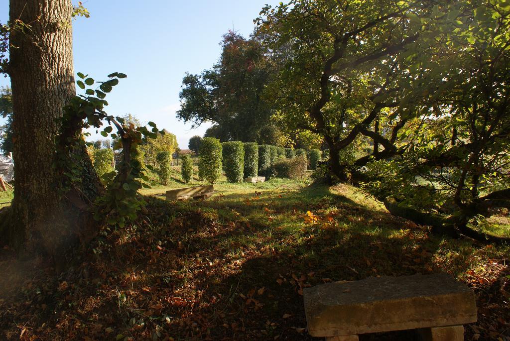 Chateau De La Chasse-Guerre Bed & Breakfast Hardanges Luaran gambar