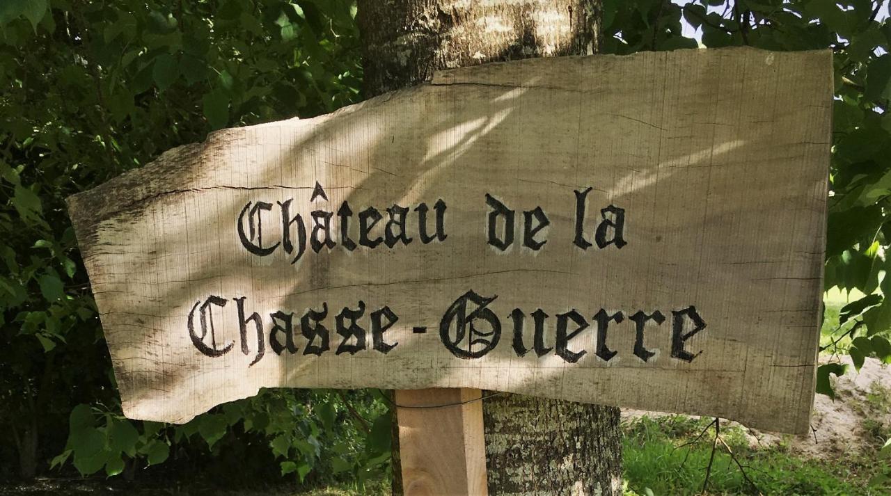 Chateau De La Chasse-Guerre Bed & Breakfast Hardanges Luaran gambar