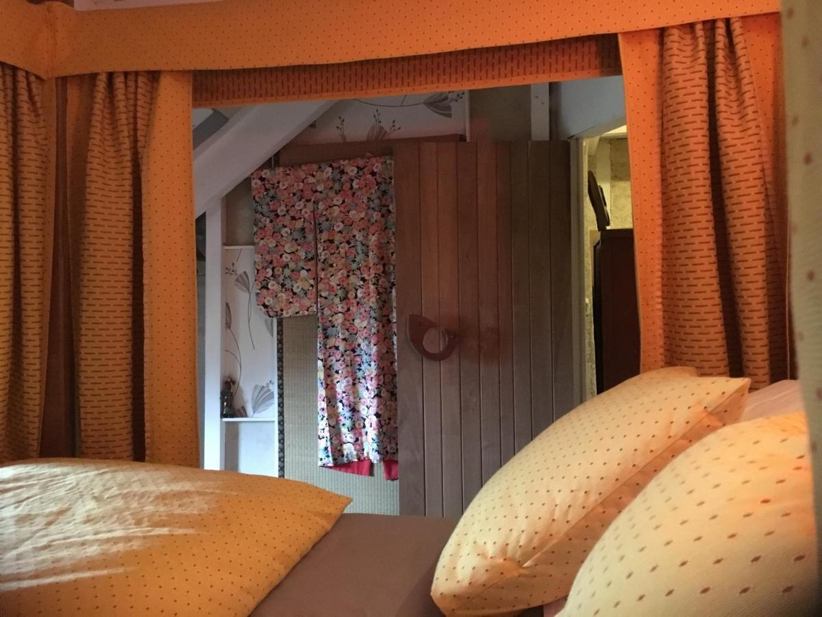 Chateau De La Chasse-Guerre Bed & Breakfast Hardanges Luaran gambar
